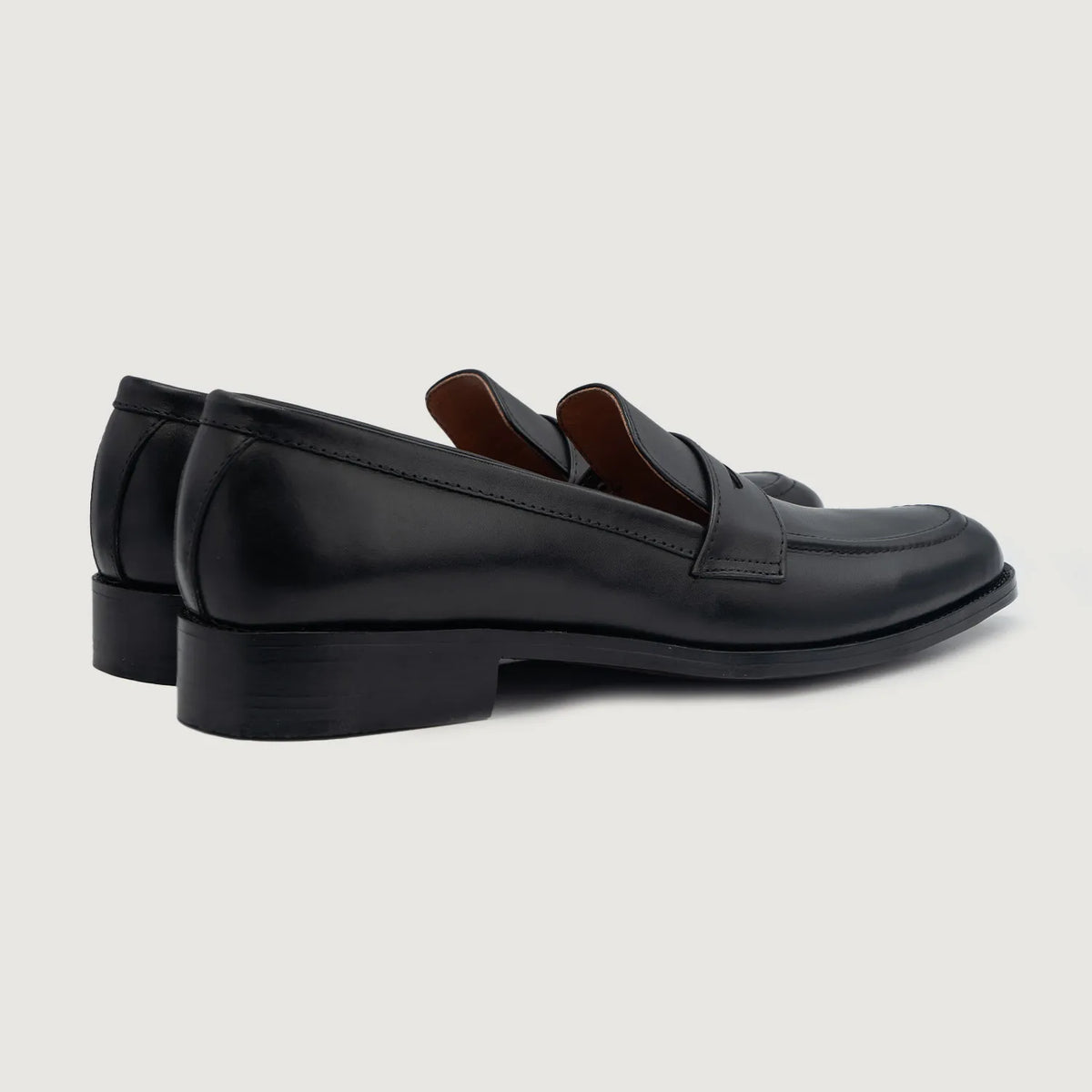 High-Traction Rubber Outsole & Lug Tread Pattern on Baxton Black Leather Loafers For Men