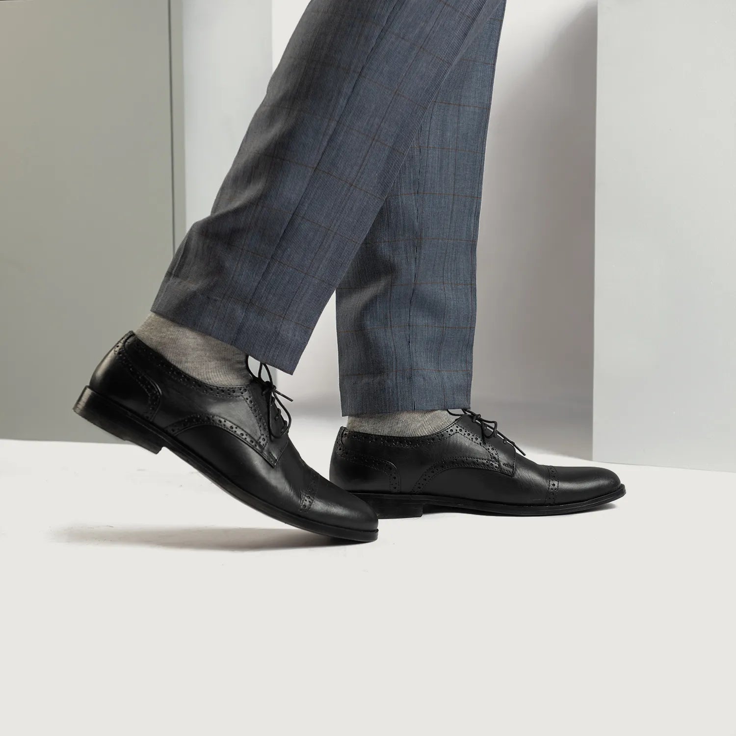 Orlaven Dirk Brogues Derby Black Leather Shoes footwear image 8