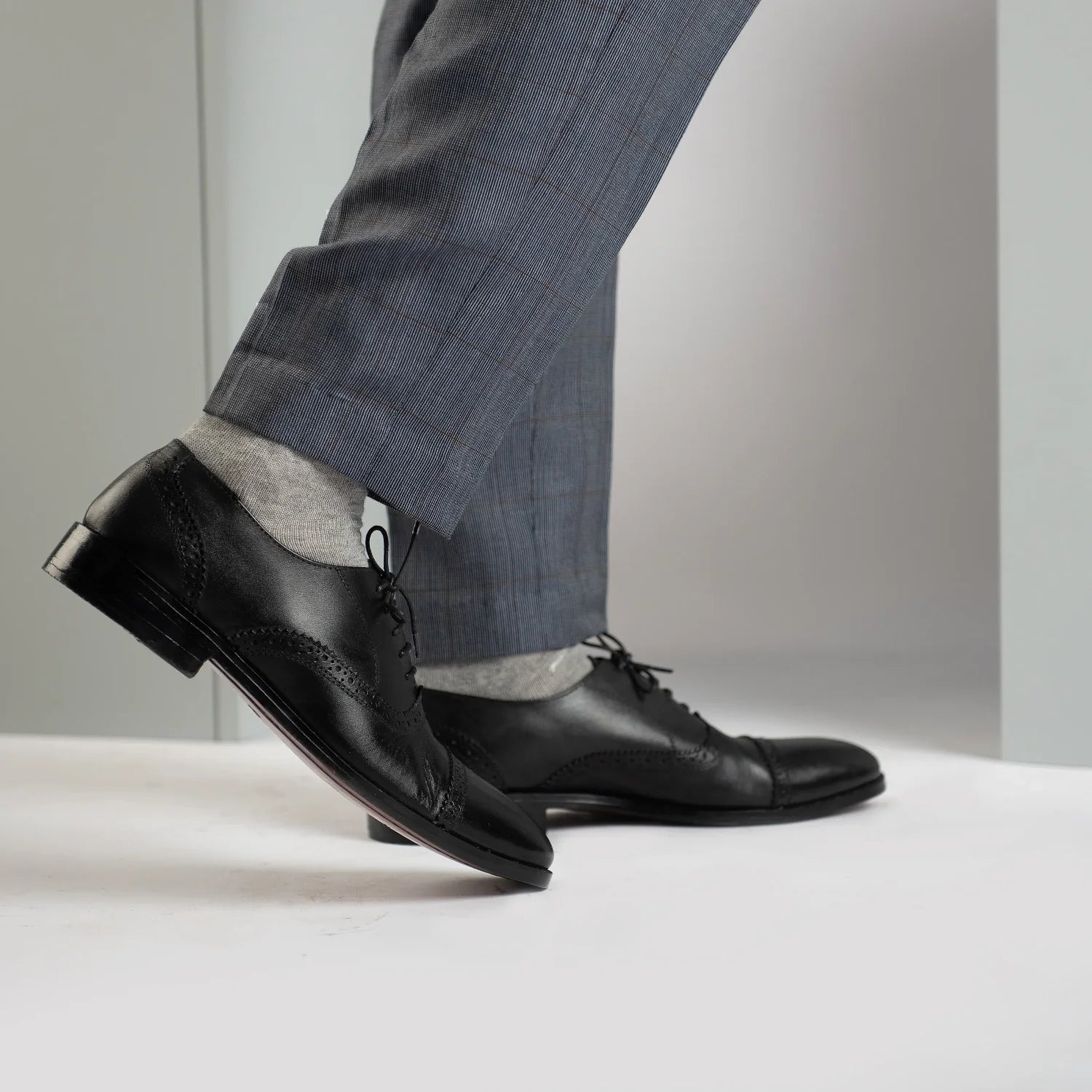 Orlaven Greyson Brogues Oxford Black Leather Shoes footwear image 8