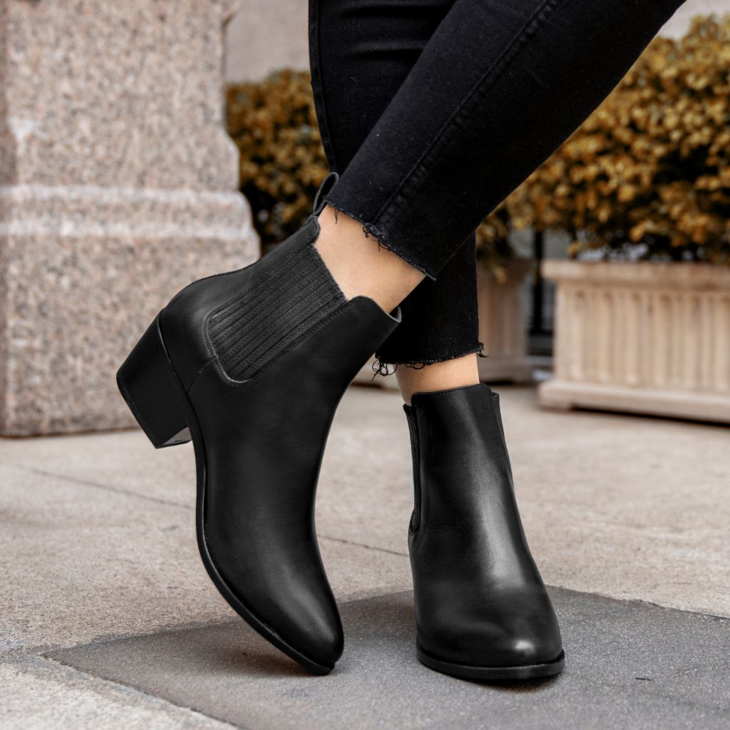 Orlaven Dreamer Bootie | Black footwear image 5