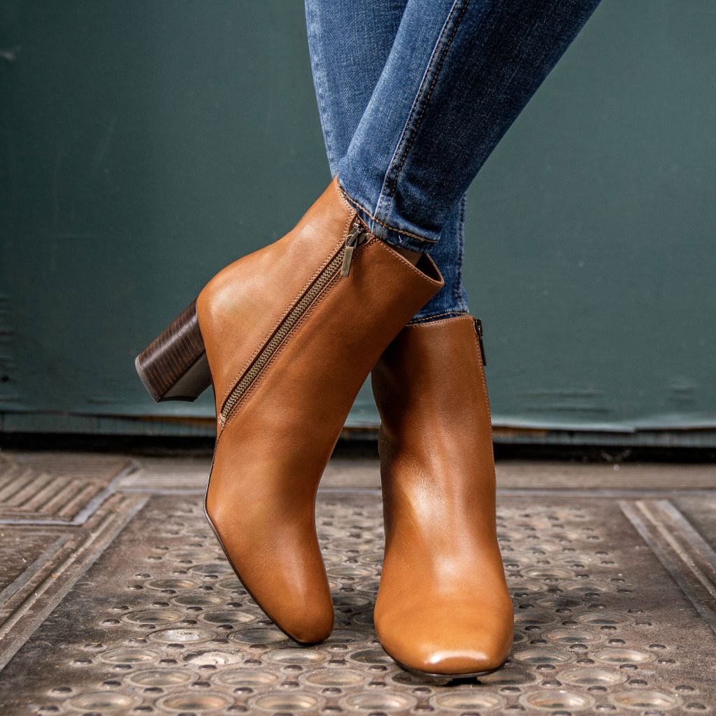 Orlaven High Standard | Toffee footwear image 6