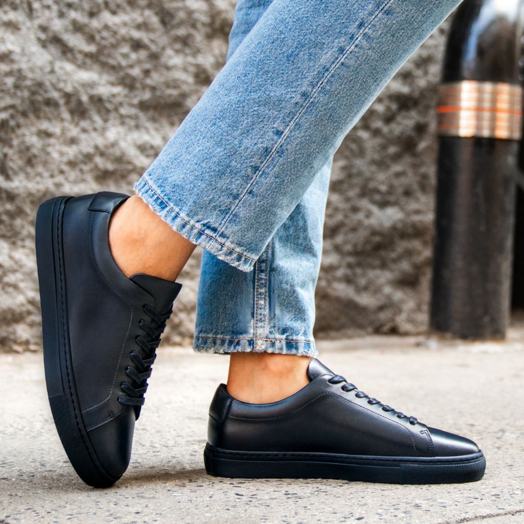 Orlaven Women's Encore | Navy footwear image 6