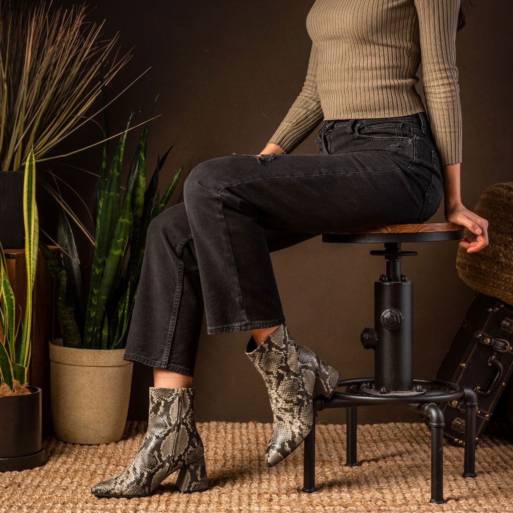 Orlaven Heartbreaker | Snake Print footwear image 8