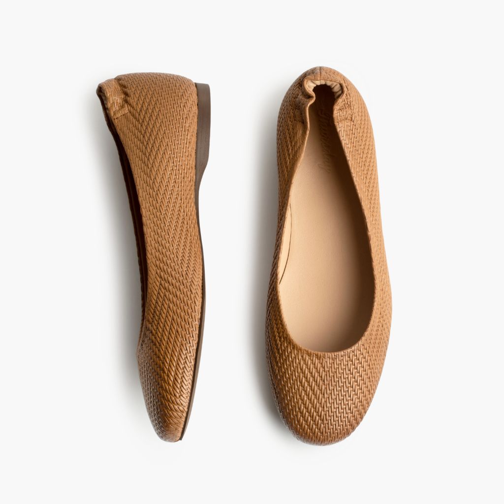 Orlaven Scrunch | Tan Embossed footwear image 3