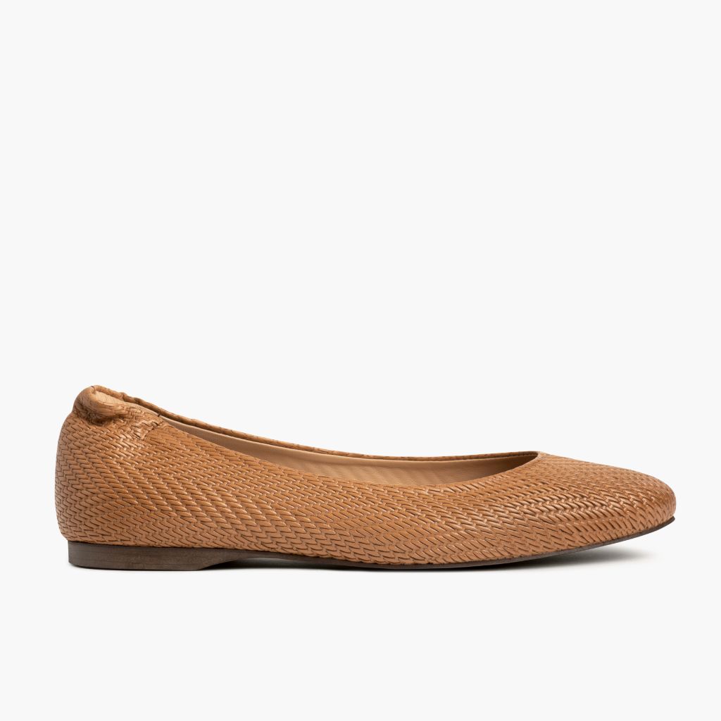 Orlaven Scrunch | Tan Embossed footwear image 2
