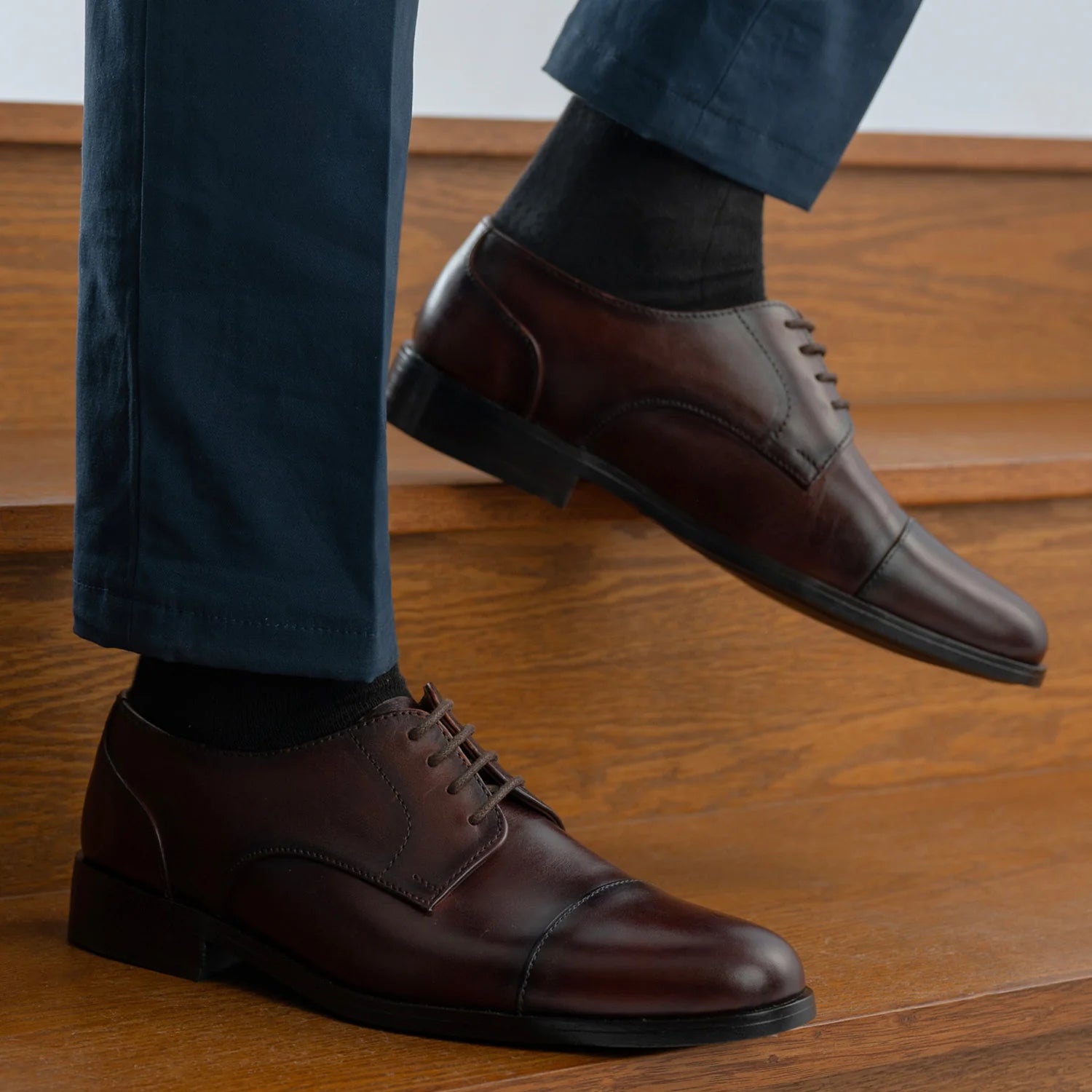 Orlaven Attorney Derby Burnished Brown Leather Shoes - StudGuard footwear image 9
