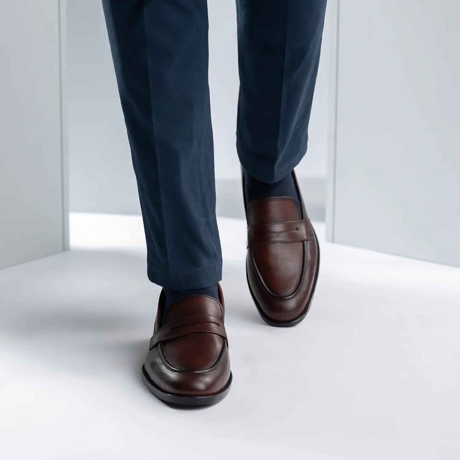 Orlaven Baxton Burnished Brown Leather Loafers footwear image 6
