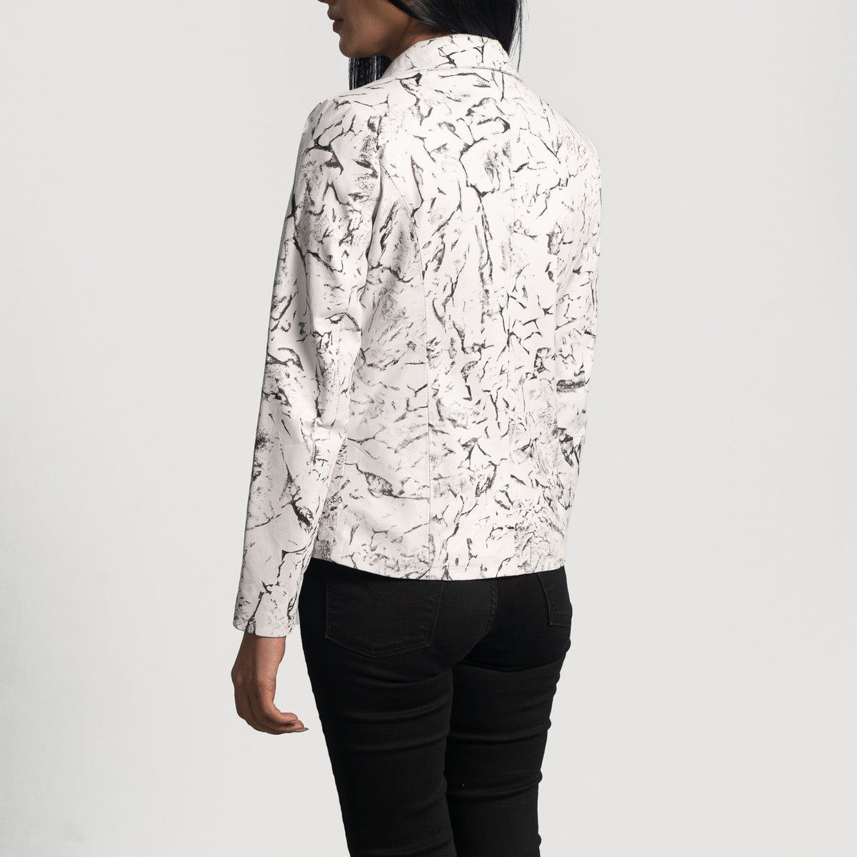 Authentic Sheepskin Dip &Amp; Dye with Dip & Dye Finish Grain Texture & Heavy-Duty Seam Stitching Detail