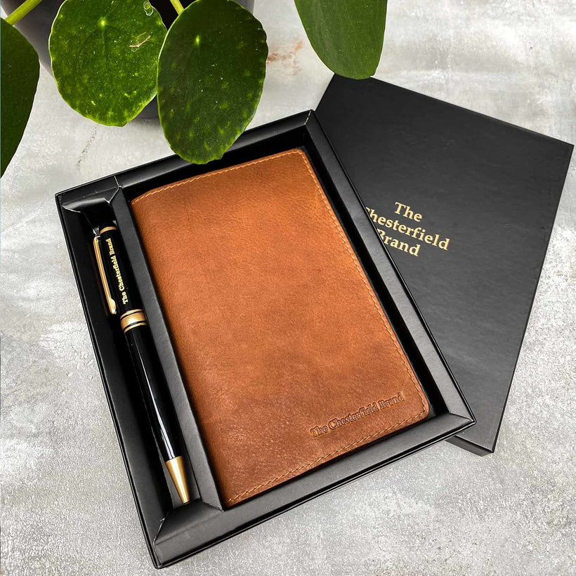 Giftset Leather Writing Case and Pen (Passport holder), front view
