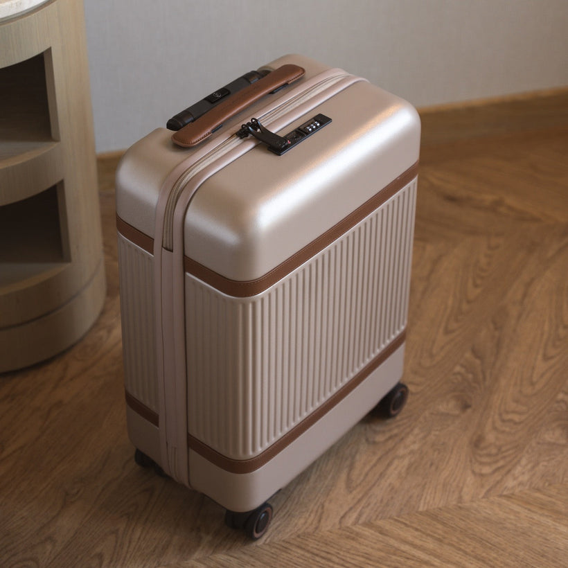 Champagne Hand Luggage Suitcase Zuna, front view