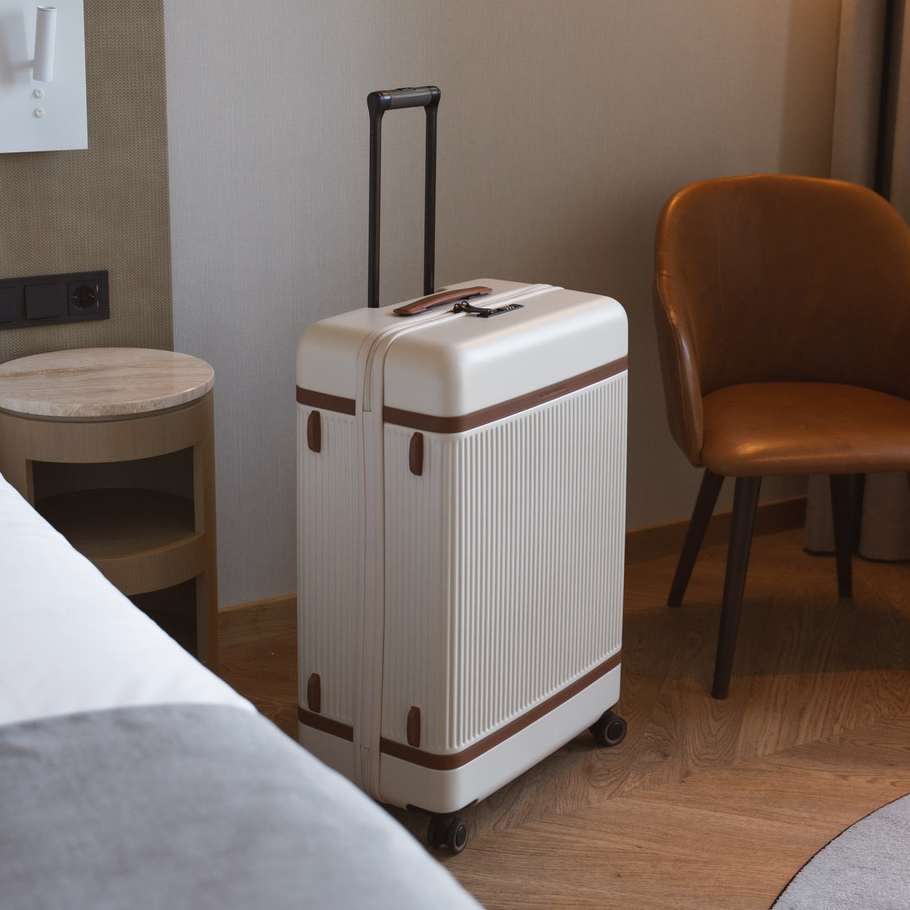 Sandy Beach Large Suitcase Zuna, product view 2