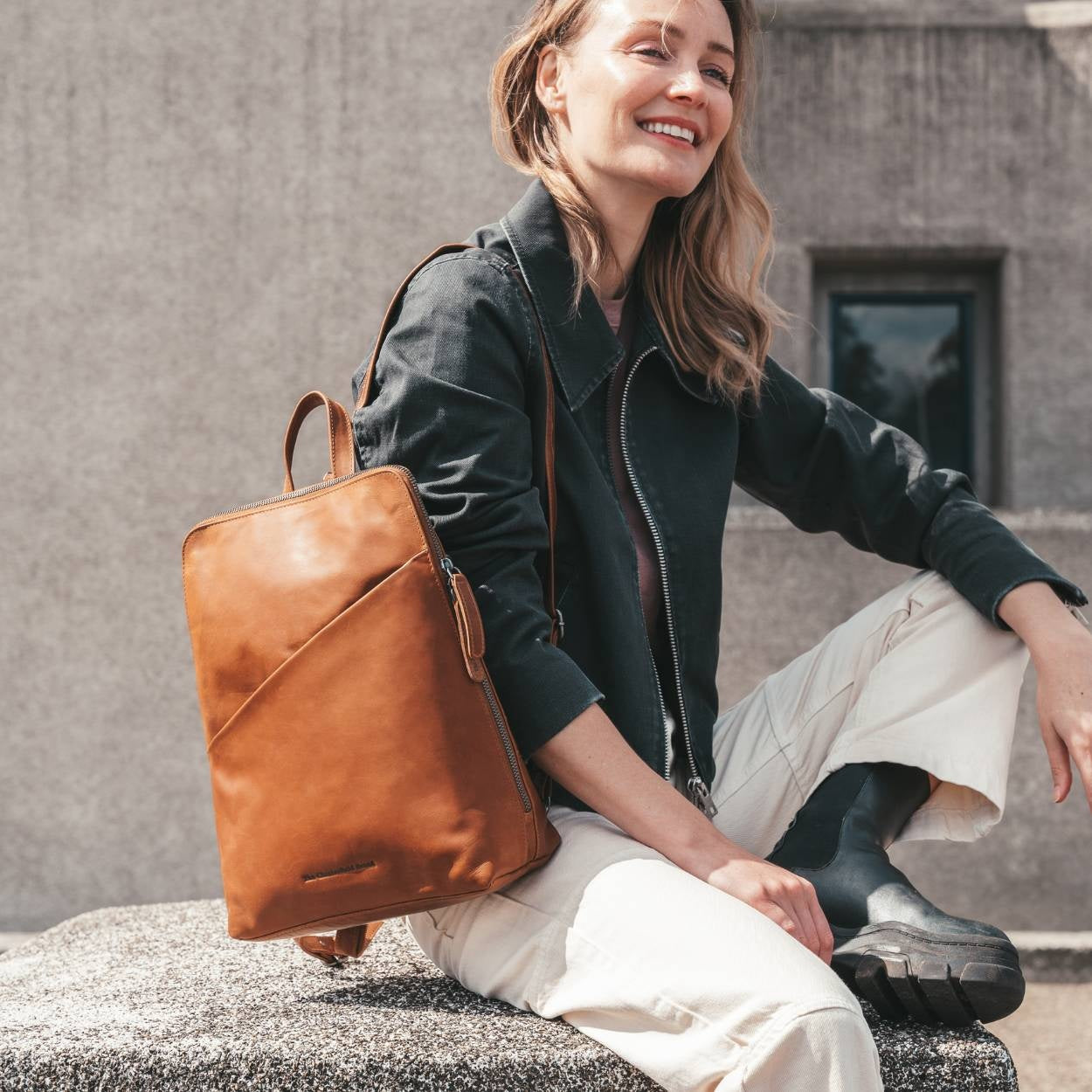 Cognac Leather Backpack Amanda, product view 3