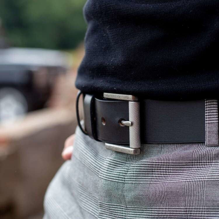 Black Leather Belt Aayden, front view