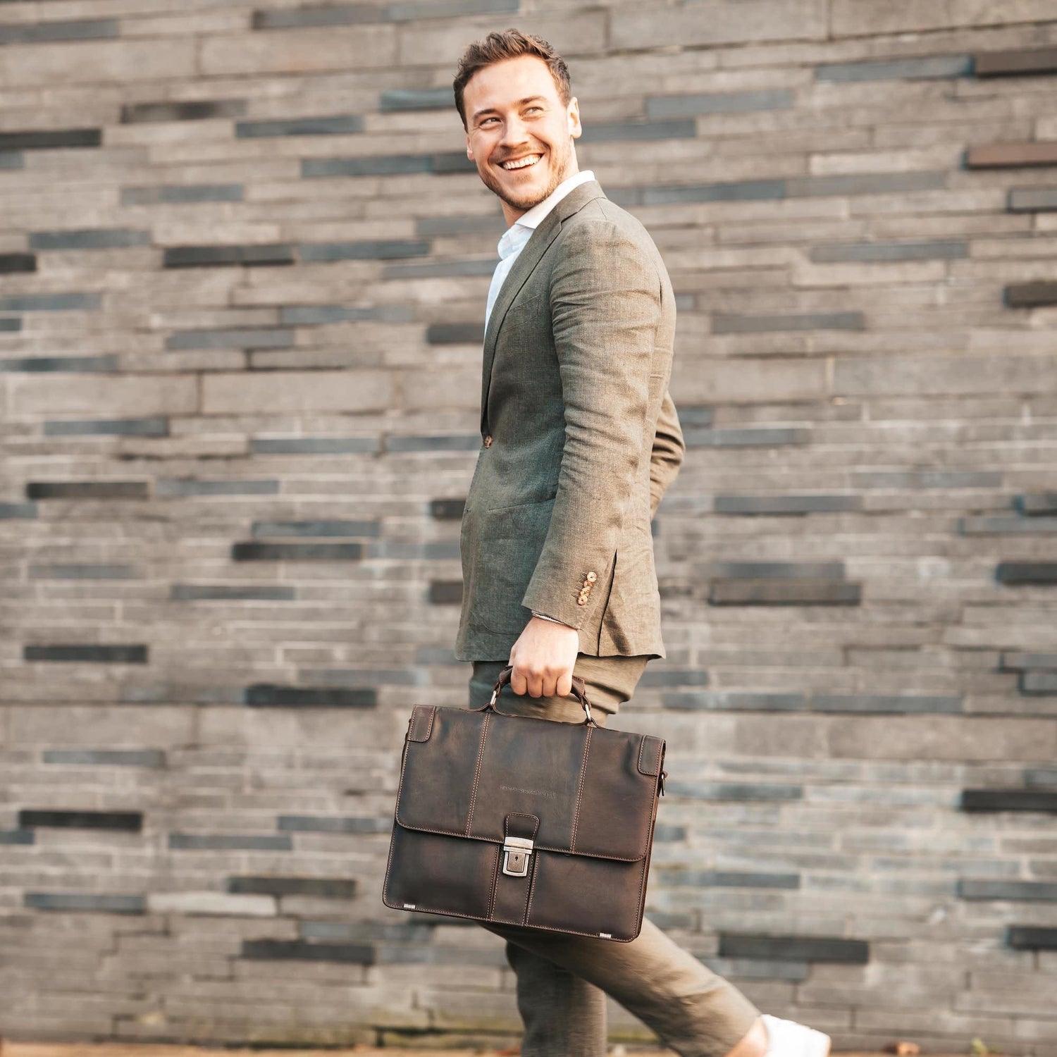 Brown Leather Briefcase Stuttgart, product view 3