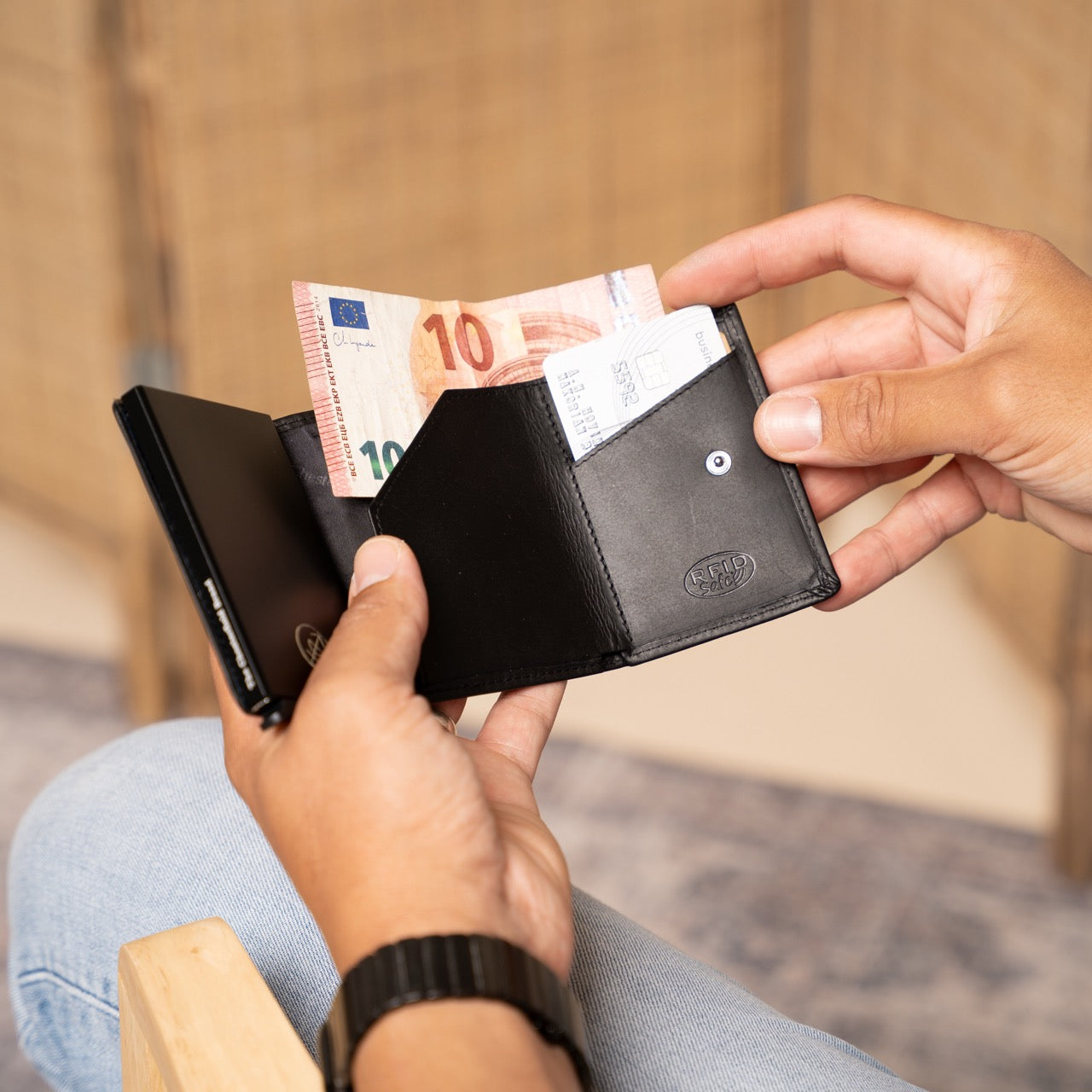 Black Leather Card Holder Lancaster, product view 3