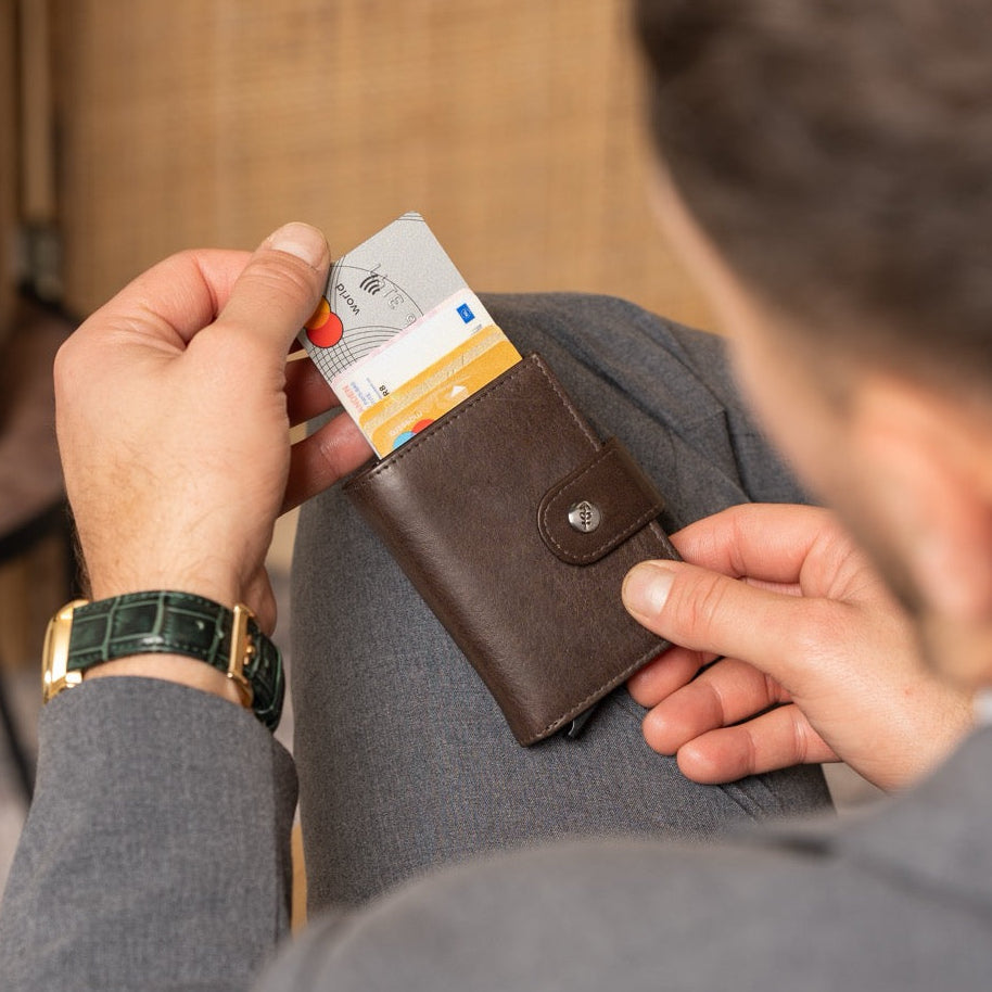 Brown Leather Card Holder Lesina, product view 2