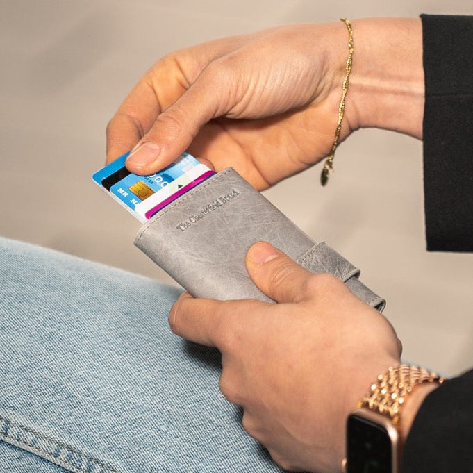 Portland Full-Grain Leather Card Holder – alternate product view 2