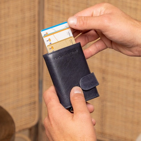 Portland Full-Grain Leather Card Holder – alternate product view 2