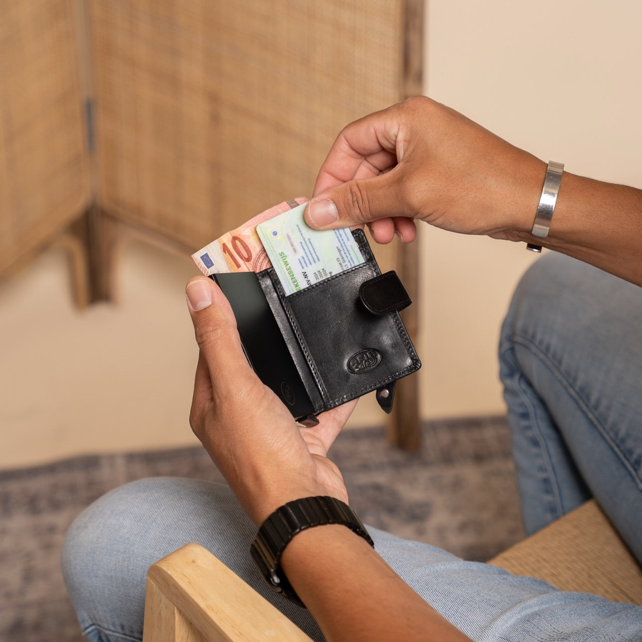 Black Leather Card Holder Prague, product view 3
