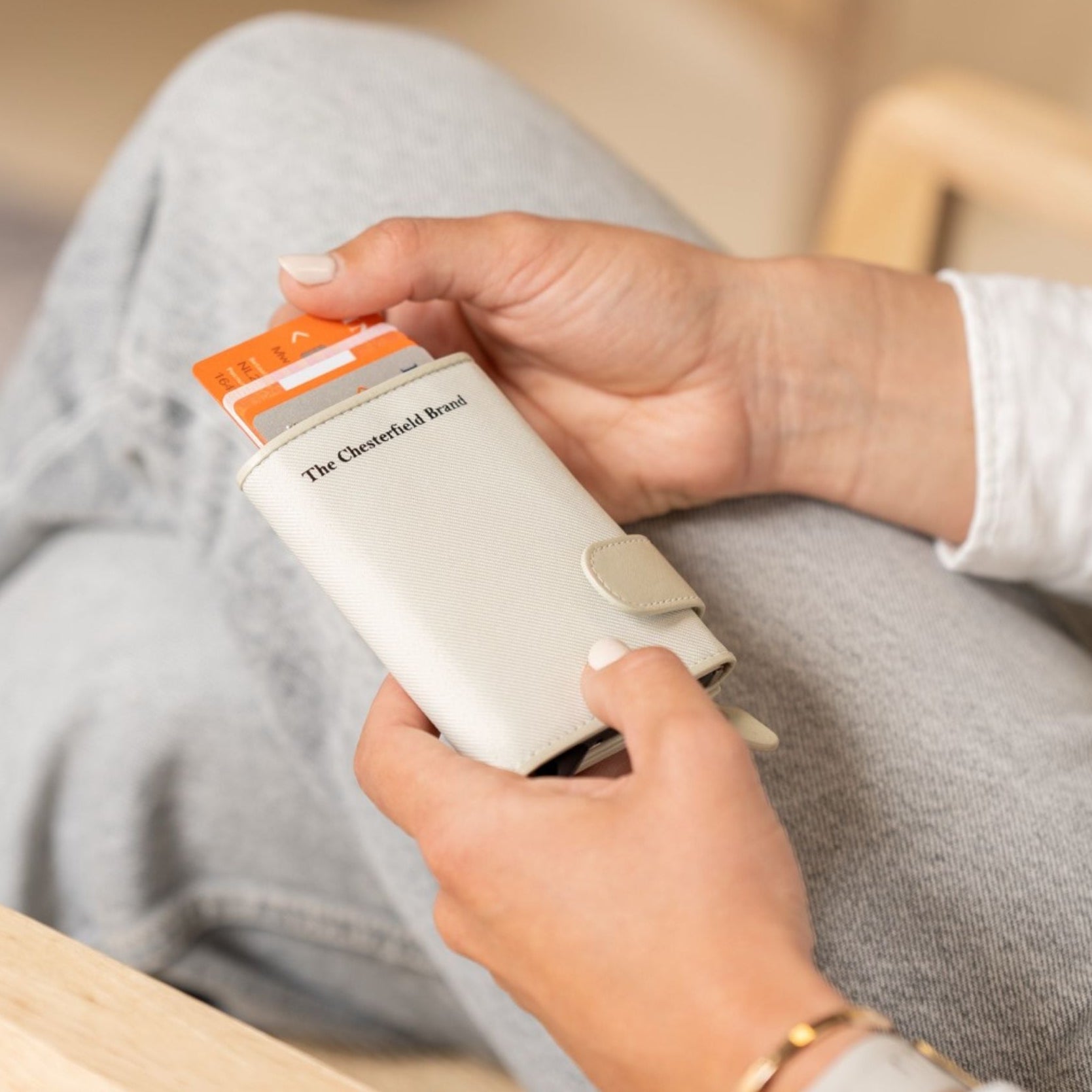 Off White Leather Card Holder Sabana, product view 2