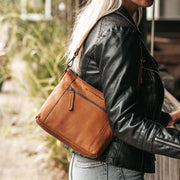 Cognac Leather Crossbody Bag Faro, product view 2