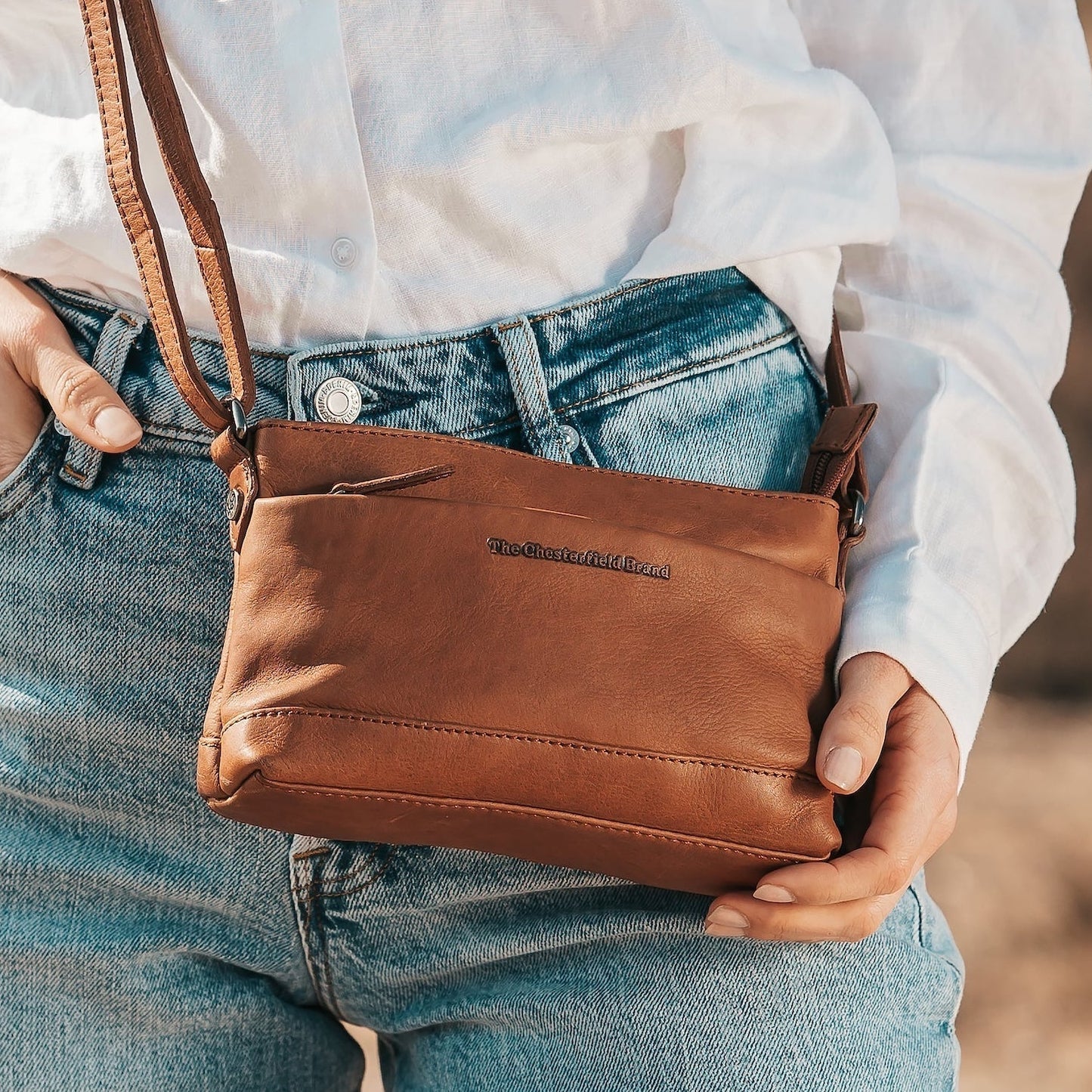 Cognac Leather Crossbody Bag Salerno, product view 2