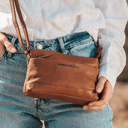 Cognac Leather Crossbody Bag Salerno, product view 2