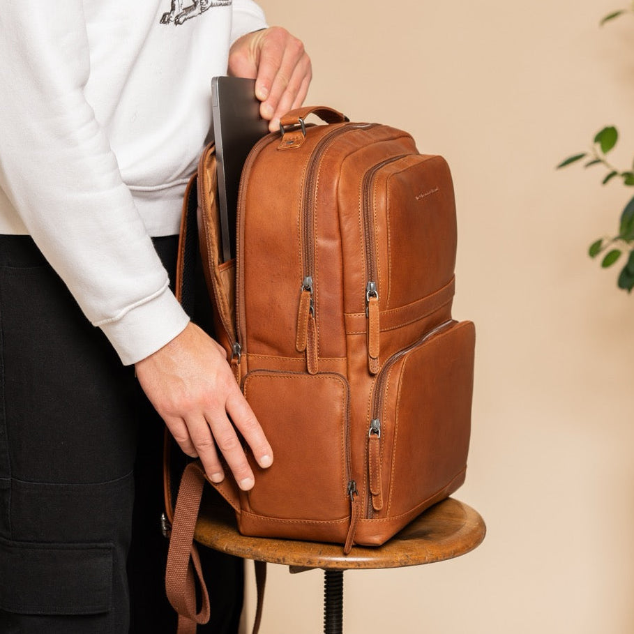Lennox Full-Grain Leather Laptop Backpack – alternate product view 3