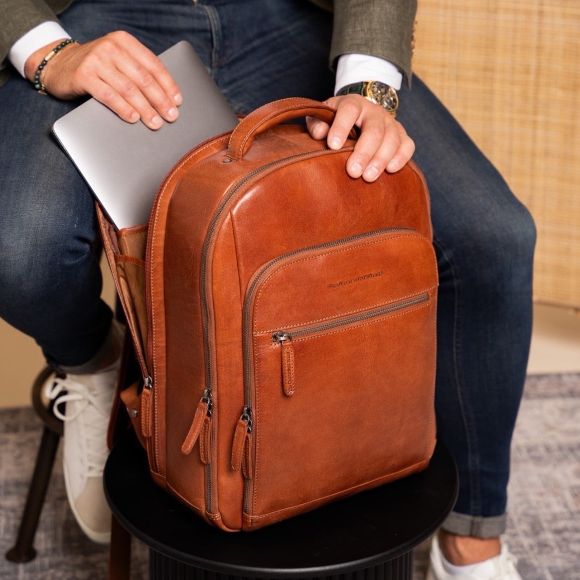 Maggiore Full-Grain Leather Laptop Backpack – alternate product view 3