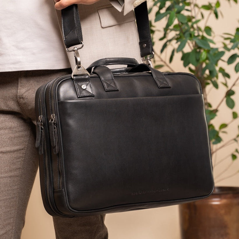 Black Leather Laptop Bag Iseo, front view