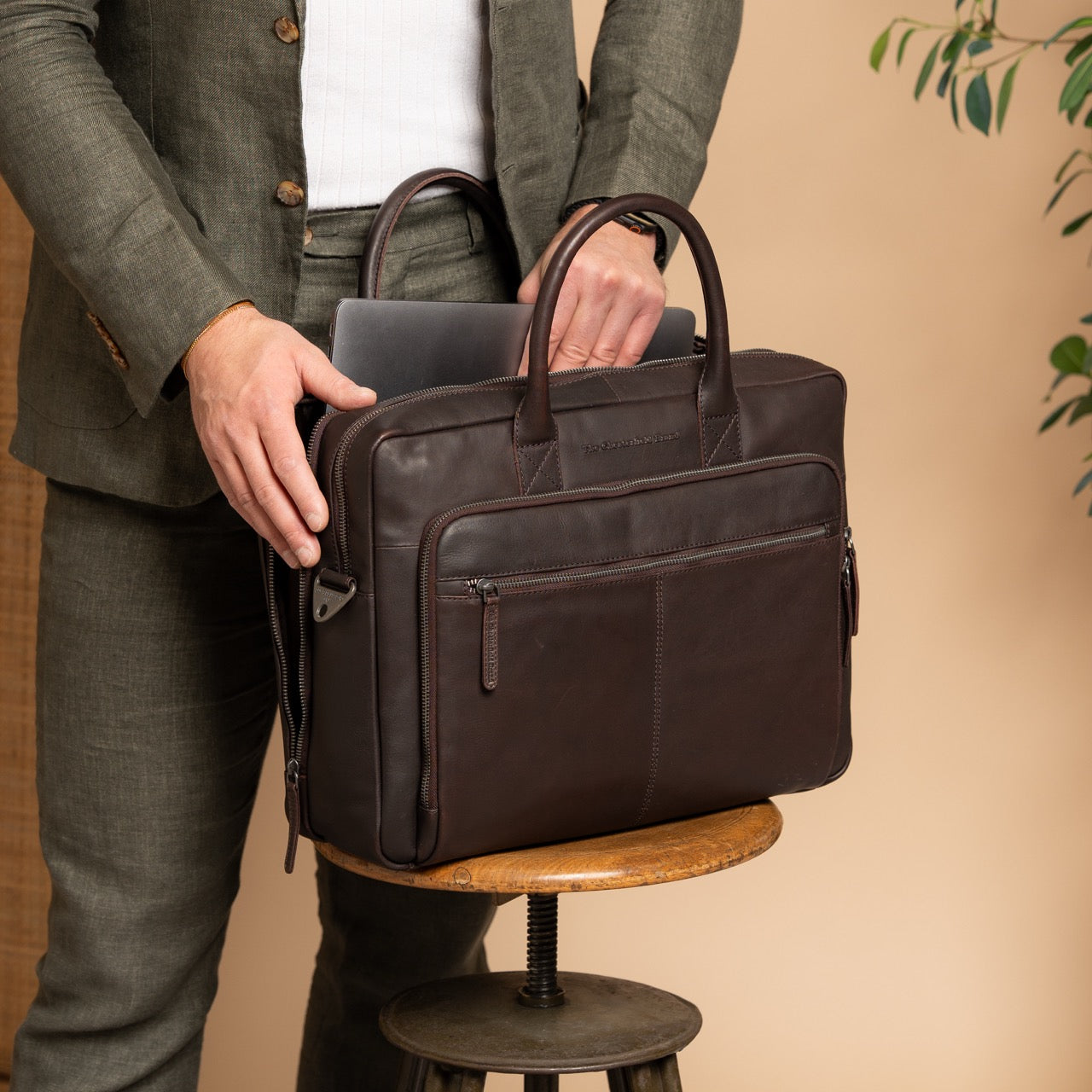 Brown Leather Laptop Bag Tacama, detail view 1