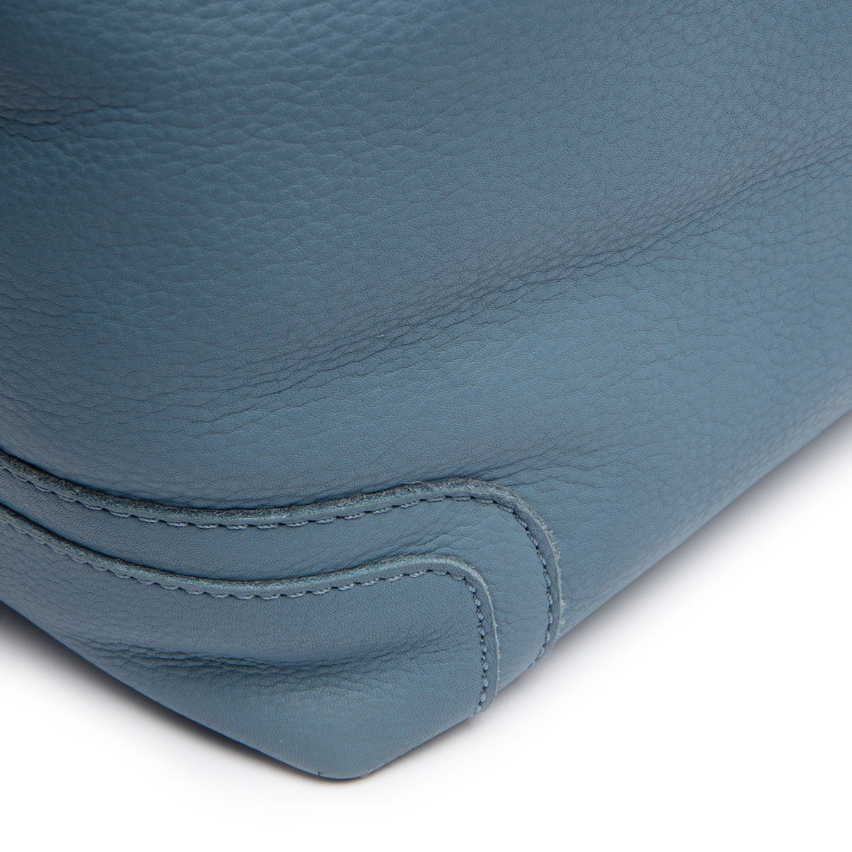 Sky Blue Leather Shoulder Bag Astero, detail view 1