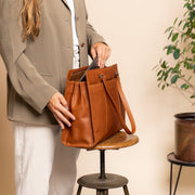 Cognac Leather Shoulder Bag Fidenza, detail view 1