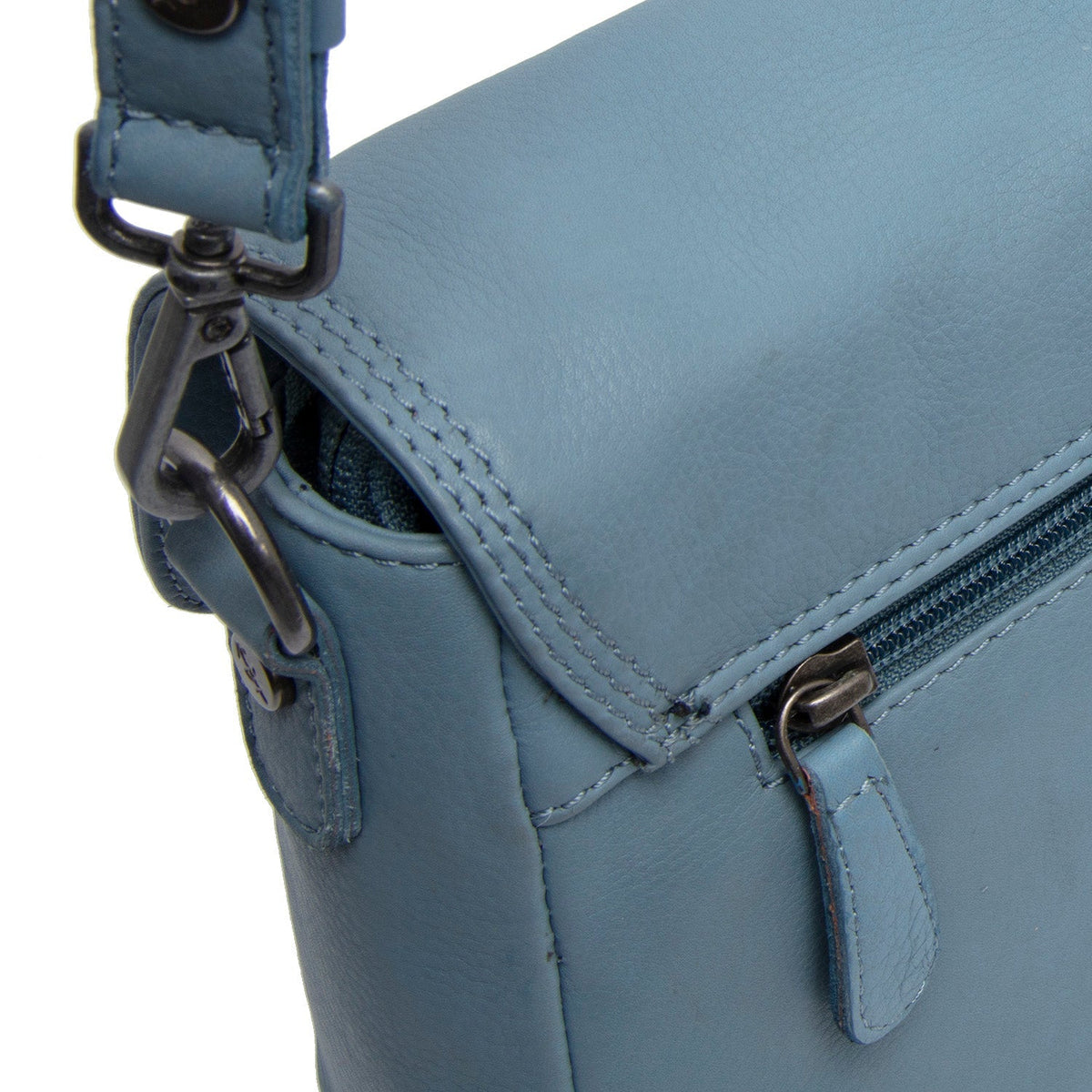 Sky Blue Leather Shoulder Bag Miloa, detail view 3