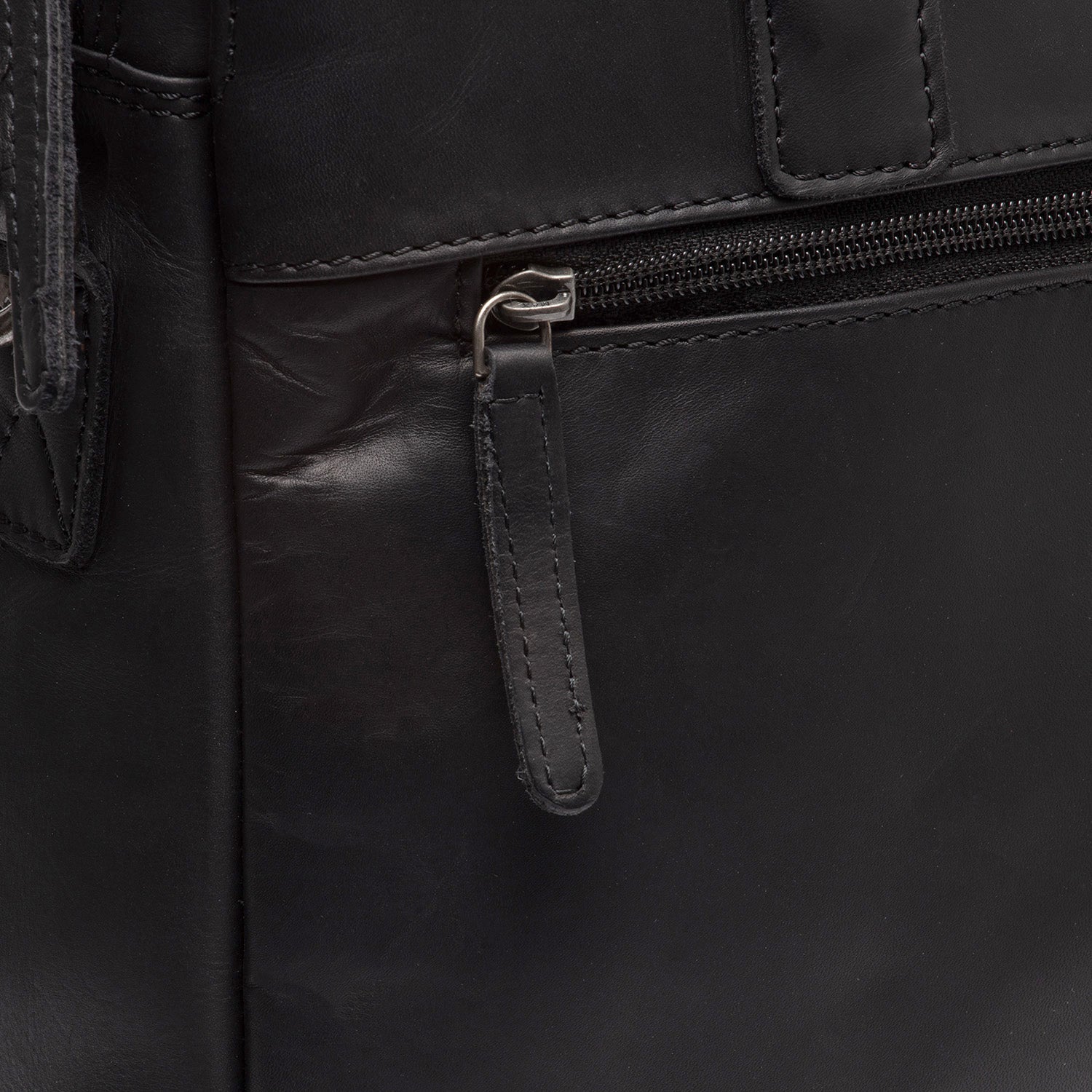 Black Leather Shoulder Bag Pretoria, detail view 3