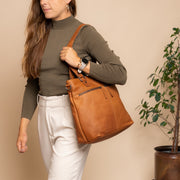 Cognac Leather Shoulder Bag Rome, product view 3