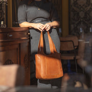 Cognac Leather Shoulder Bag Tofino, product view 3