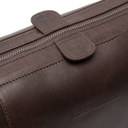 Brown Leather Toiletry Bag Biassa, detail view 3