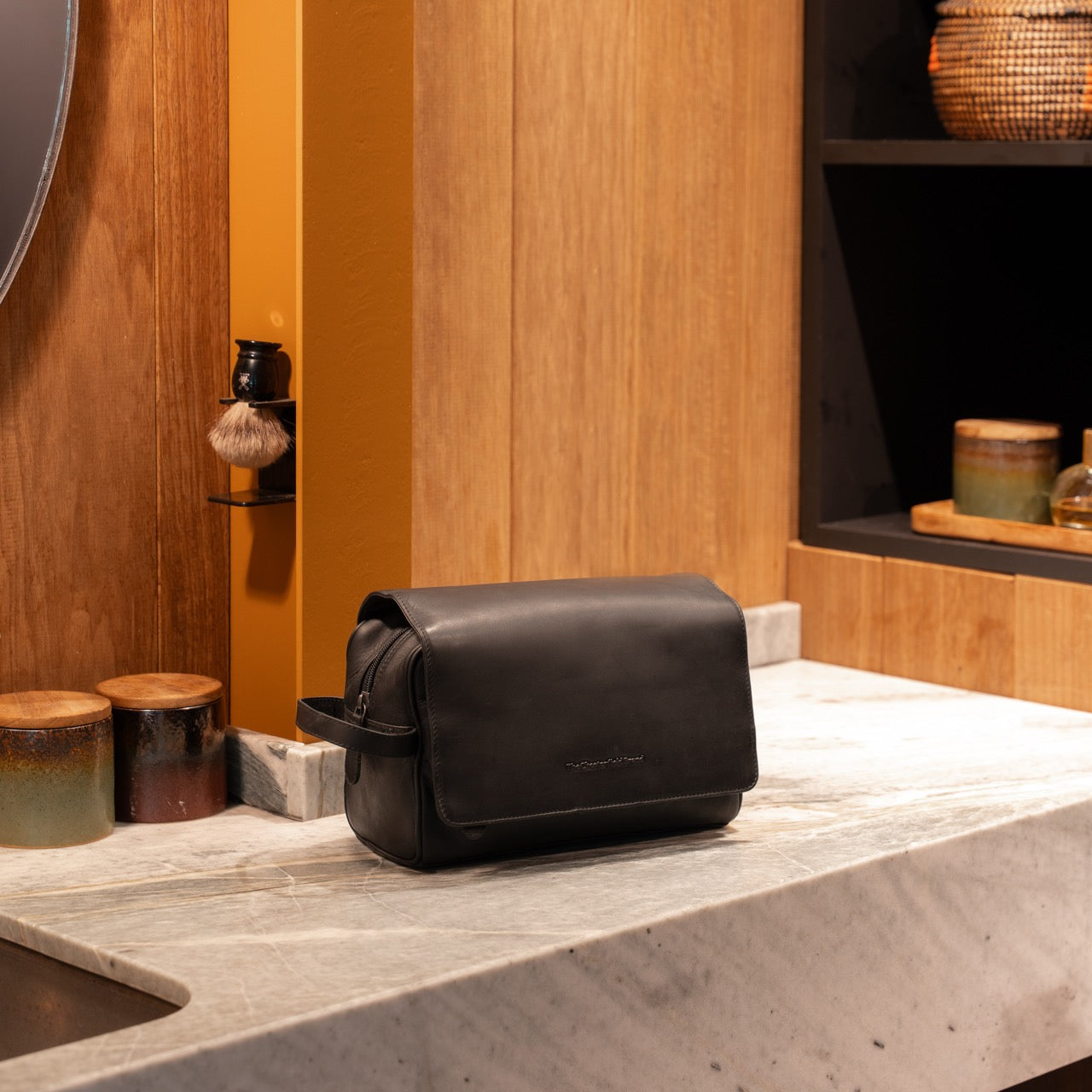 Black Leather Toiletry Bag Rosario, product view 2