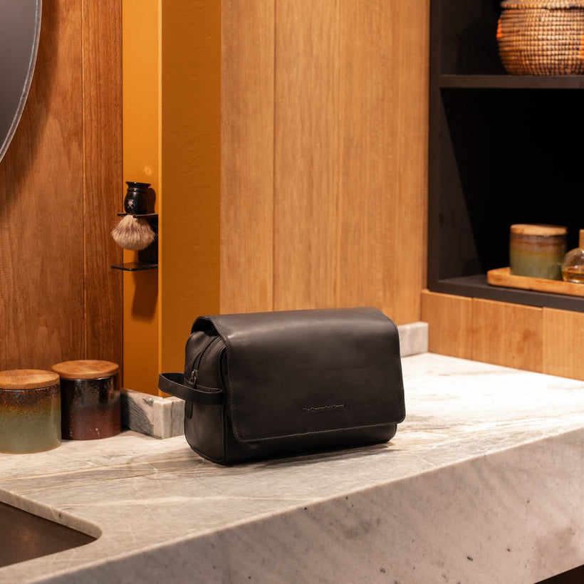 Black Leather Toiletry Bag Rosario, front view