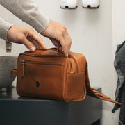 Cognac Leather Toiletry Bag Rosario, product view 3