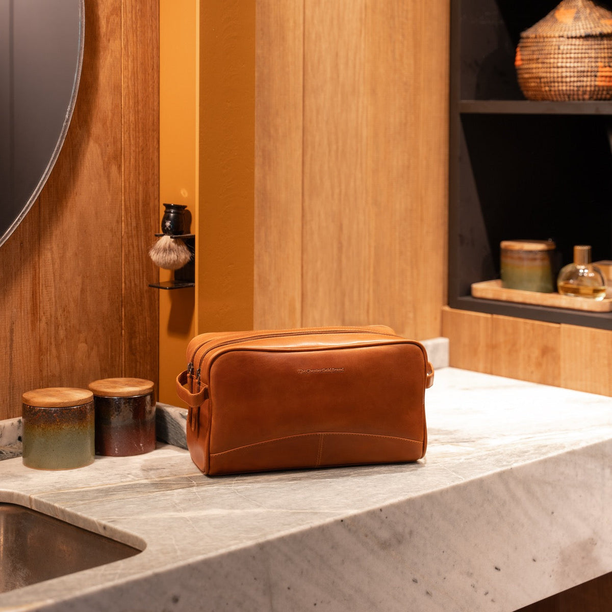 Stefan Full-Grain Leather Toiletry Bag – alternate product view 2