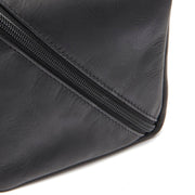 Black Leather Toiletry Bag Trevia, detail view 1