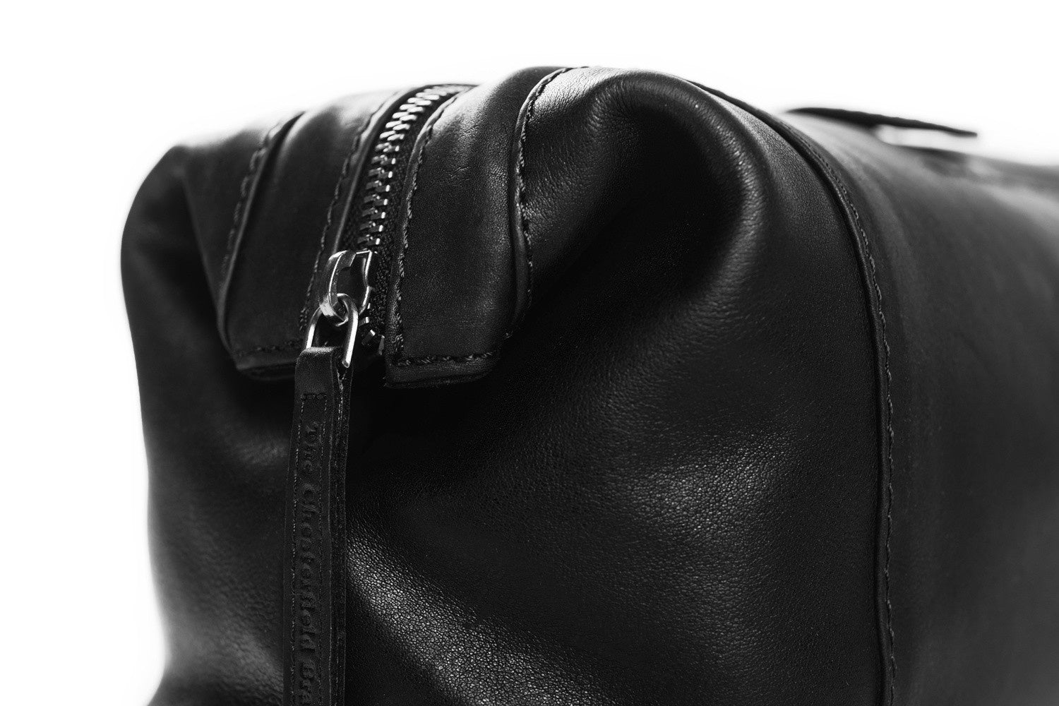 Black Leather Toiletry Bag Vince, detail view 4