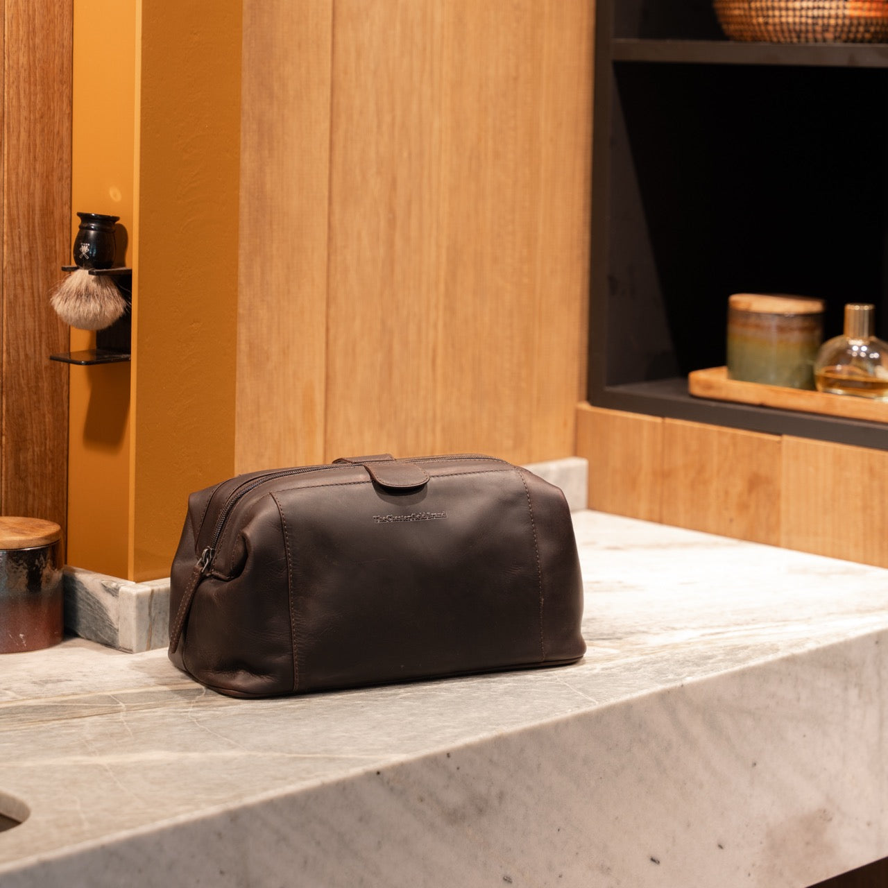 Brown Leather Toiletry Bag Vince, product view 2