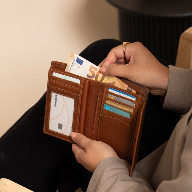 Cognac Leather Wallet Ascot, product view 3