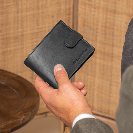 Black Leather Wallet Curtis, front view