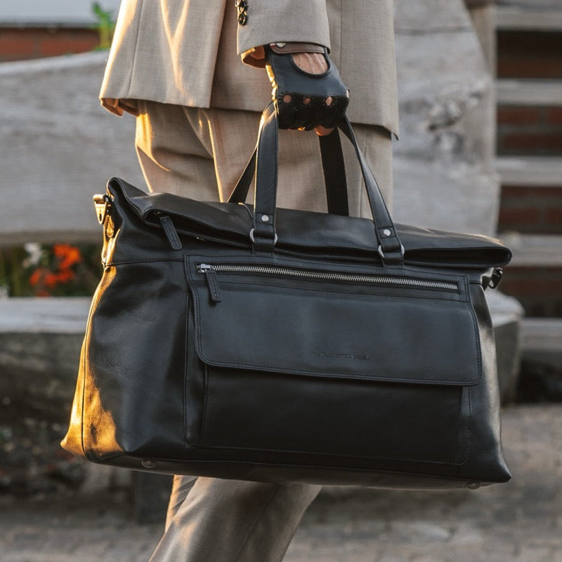Black Leather Weekender Bag Lazio, product view 2