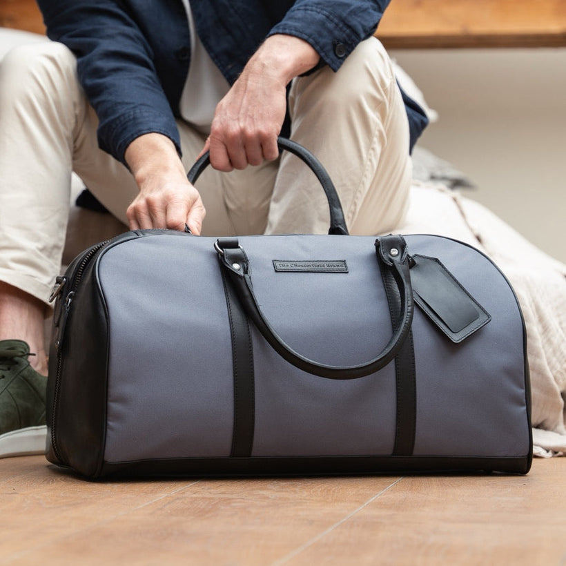Light Grey Leather Weekender Bag Tornio, front view
