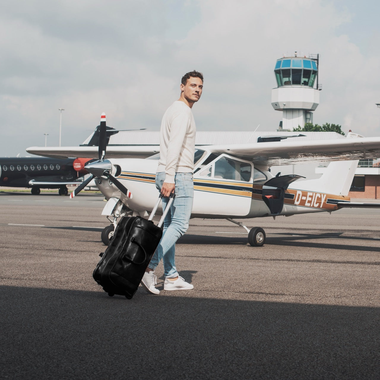 Black Leather Weekender Trolley Jayven, product view 3